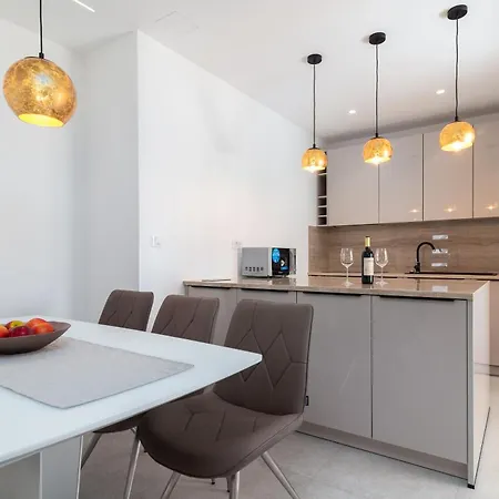 Apartment Amore Trogir